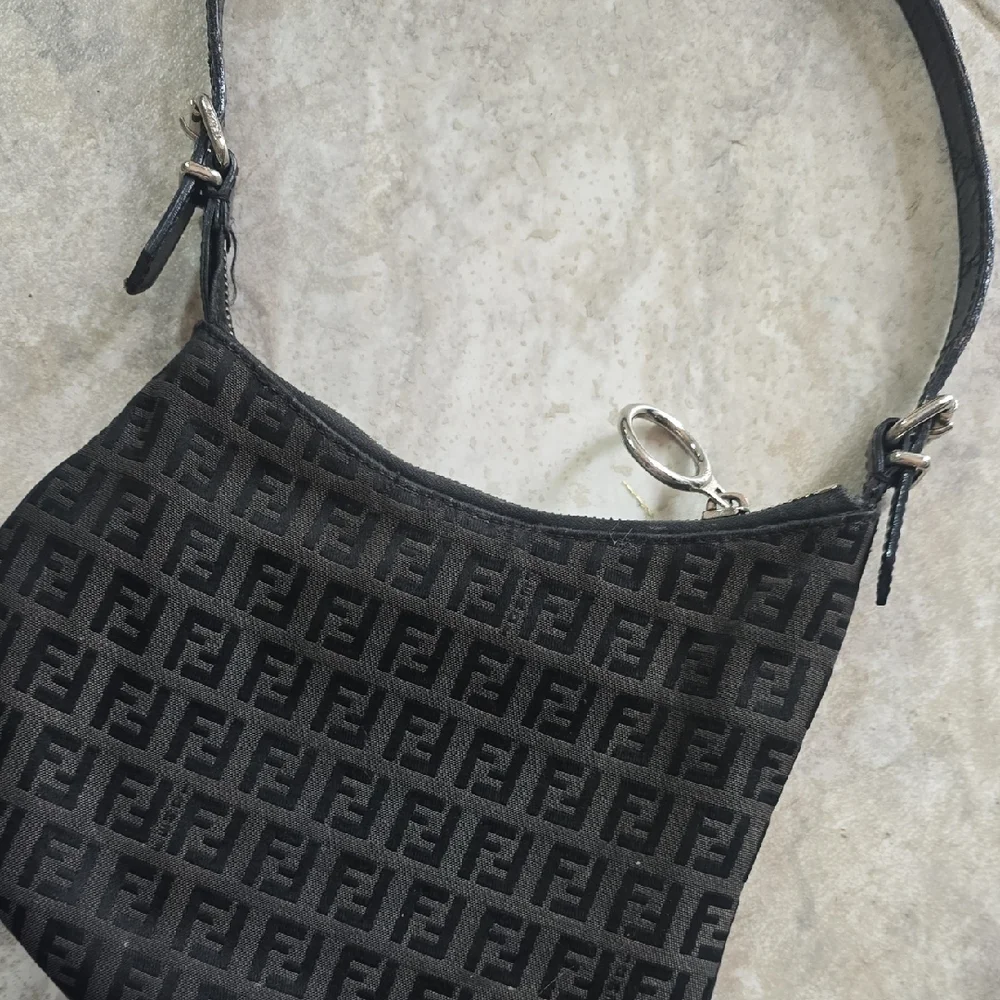 Fendi Black Monogram Shoulder Bag - Picture 5 of 10